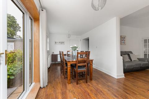 68 Duddingston Road, Edinburgh, EH15 1SG