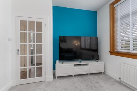 68 Duddingston Road, Edinburgh, EH15 1SG