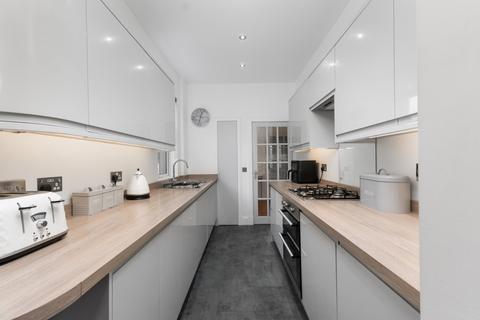 68 Duddingston Road, Edinburgh, EH15 1SG
