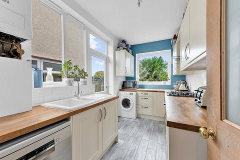 12 Avondale Road, London, SE9 4SN