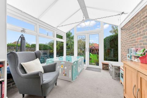 12 Avondale Road, London, SE9 4SN