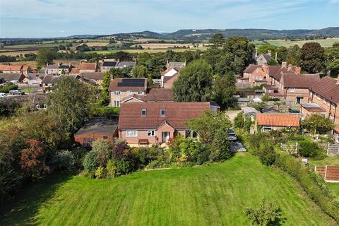 5 bedroom detached bungalow for sale, East View, Husthwaite, York