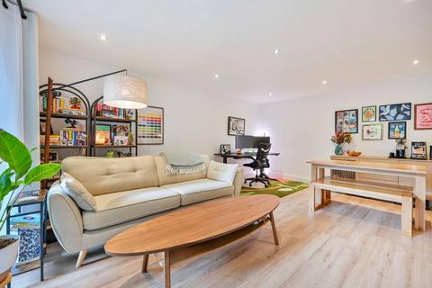 2 bedroom flat for sale, Royal Quarter, Kingston, Kingston upon Thames, KT2