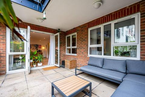 2 bedroom flat for sale, Royal Quarter, Kingston, Kingston upon Thames, KT2