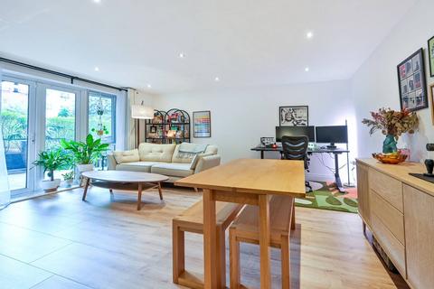 2 bedroom flat for sale, Royal Quarter, Kingston, Kingston upon Thames, KT2