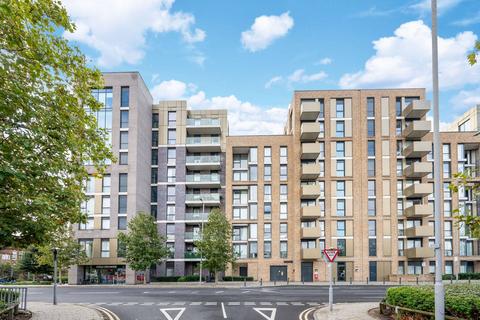 2 bedroom flat for sale, Queenshurst Square, Kingston, Kingston Upon Thames, KT2