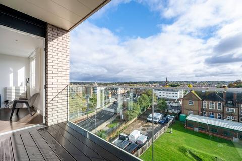 2 bedroom flat for sale, Queenshurst Square, Kingston, Kingston Upon Thames, KT2