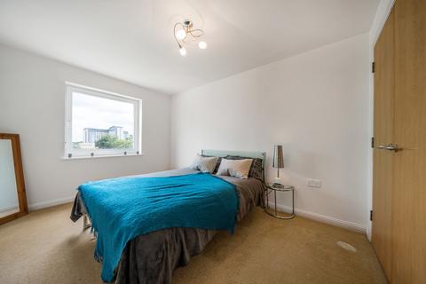 2 bedroom apartment for sale, Bergenia House, Bedfont Lane, Feltham, TW13