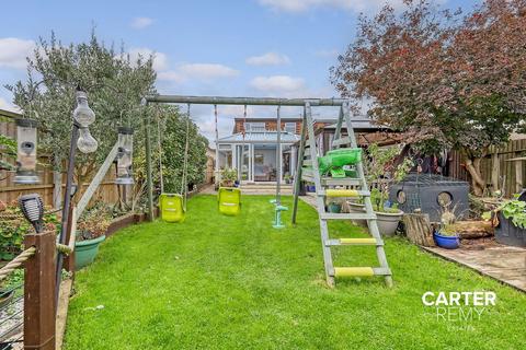 8 Avondale Road, Basildon, SS16 4TT