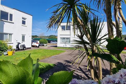 2 bedroom flat for sale, Jelbert Way, Penzance, TR18 3DW