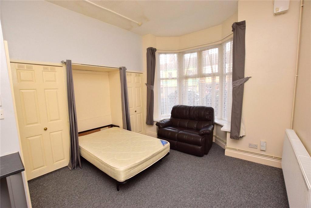 Flat 1   Living/Bed