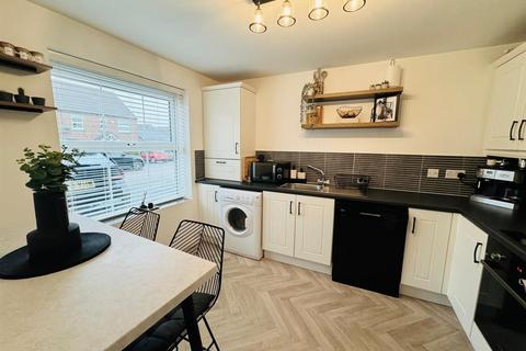 3 bedroom house for sale, Chaffinch Road, Houghton Le Spring DH5