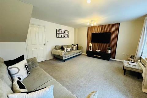 8 Chaffinch Road, Easington Lane, Houghton Le Spring, DH5 0GF