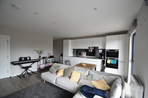 2 bedroom apartment for sale, Oak End Way, Gerrards Cross, Buckinghamshire, SL9