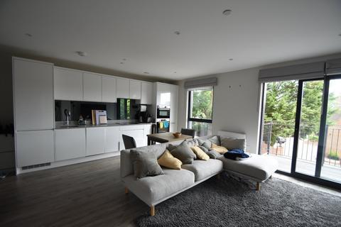 2 bedroom apartment for sale, Oak End Way, Gerrards Cross, Buckinghamshire, SL9