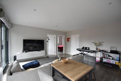 2 bedroom apartment for sale, Oak End Way, Gerrards Cross, Buckinghamshire, SL9