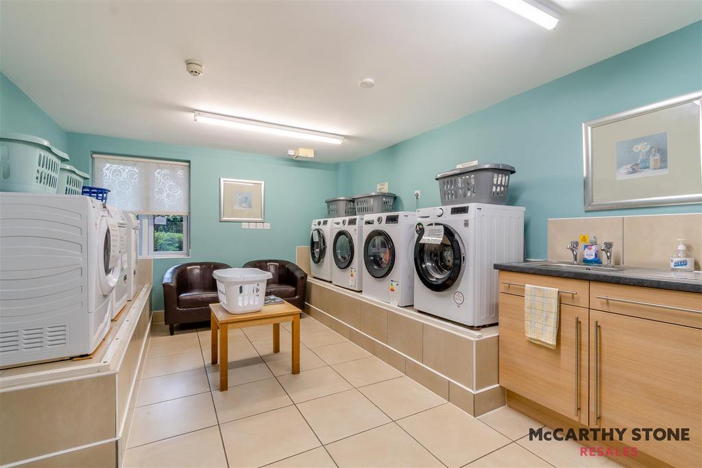 8619197-interior22.jpg