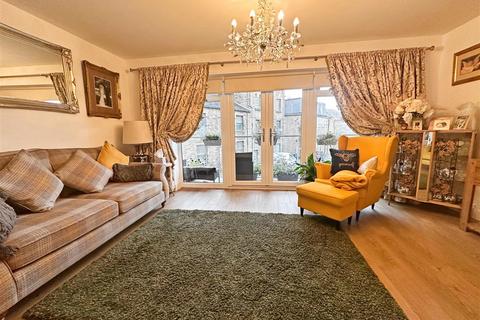 22 Lambert Street, Greetland, Halifax, HX4 8AA
