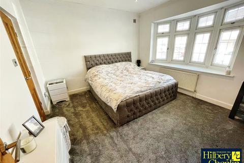 3 bedroom bungalow for sale, Cranham Road, Hornchurch, RM11