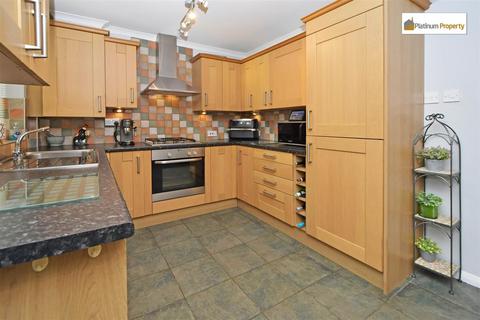 7 Sudgrove Place, Stoke-on-trent, ST3 7TL