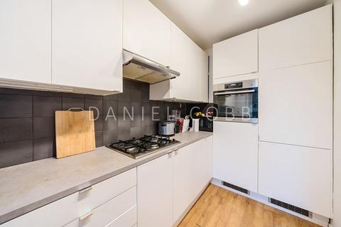 2 bedroom flat for sale, Vanbrugh Court, Wincott Street, SE11