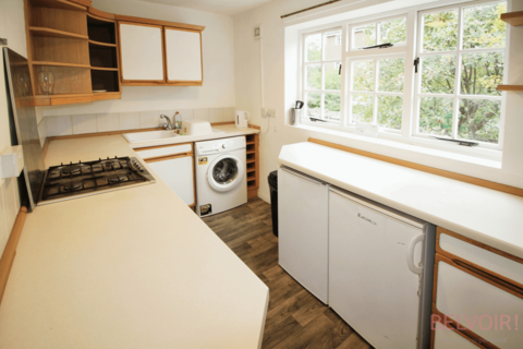 4 bedroom coach house to rent, Matlock Court, Nottingham NG1