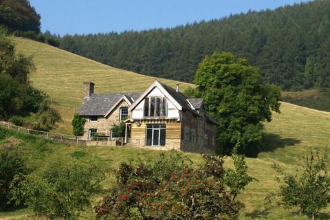 4 bedroom detached house to rent, New Radnor, Powys