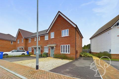 3 bedroom end of terrace house for sale, Trigg Way, Bury St. Edmunds IP32