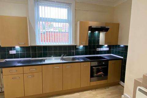 2 bedroom end of terrace house for sale, Kepler Terrace, Harehills, Leeds, LS8 5EH