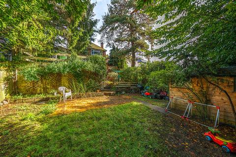 35a Brooklands Road, Weybridge, KT13 0RU