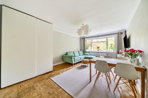 35a Brooklands Road, Weybridge, KT13 0RU