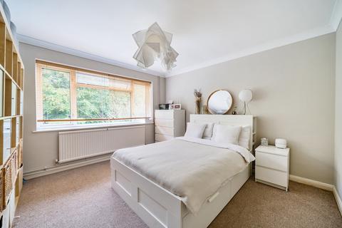 35a Brooklands Road, Weybridge, KT13 0RU