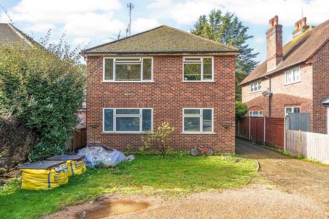 35a Brooklands Road, Weybridge, KT13 0RU