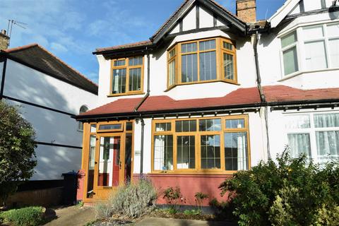 3 bedroom house to rent, Briar Road, London