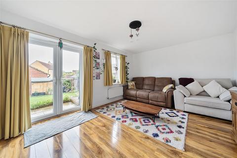 4 bedroom terraced house for sale, Crispin Drive, Bedford