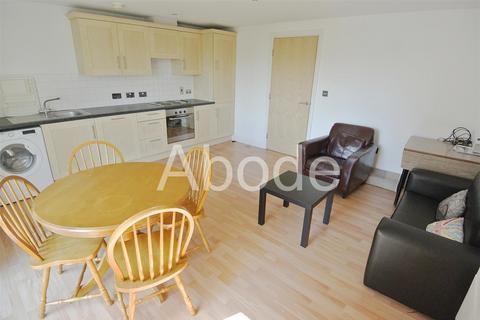 3 bedroom flat to rent, Holborn Central, Woodhouse, Leeds