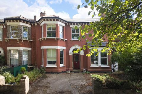 12 Maple Road, London, SE20 8HB