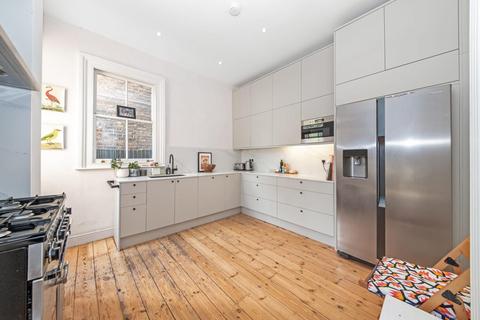 12 Maple Road, London, SE20 8HB