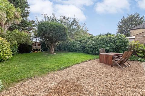 12 Maple Road, London, SE20 8HB