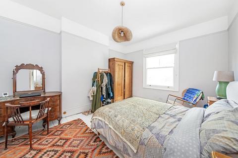 12 Maple Road, London, SE20 8HB