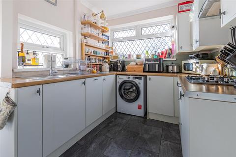 16 Clare Road, Cardiff, CF11 6RS