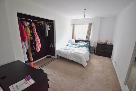 1 bedroom in a house share to rent, Cintra Avenue, Reading