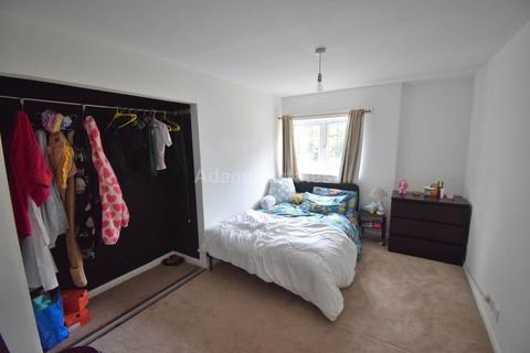 1 bedroom in a house share to rent, Cintra Avenue, Reading