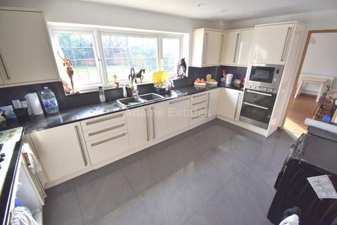 undefined, Room 4, Cintra Avenue, Reading