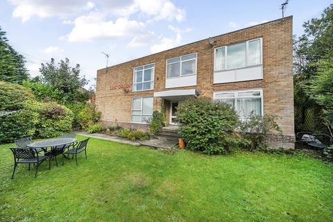 3 bedroom flat for sale, Ring Road, West Park, Leeds, LS16