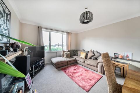 3 bedroom flat for sale, Ring Road, West Park, Leeds, LS16