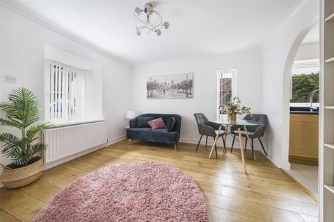 1 bedroom semi-detached house for sale, Woodlands, Park Street, St. Albans