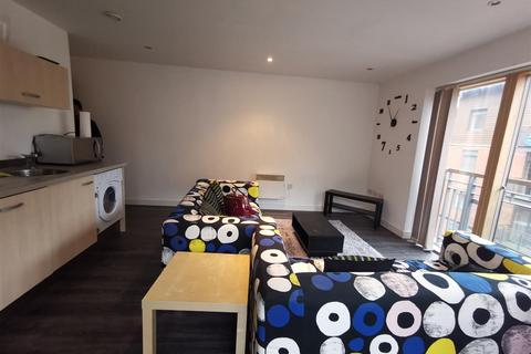 2 bedroom apartment to rent, 14 Waterfront Walk, Birmingham