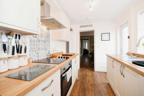 3 bedroom end of terrace house for sale, Langwith Road, Bolsover, Chesterfield, S44 6LY