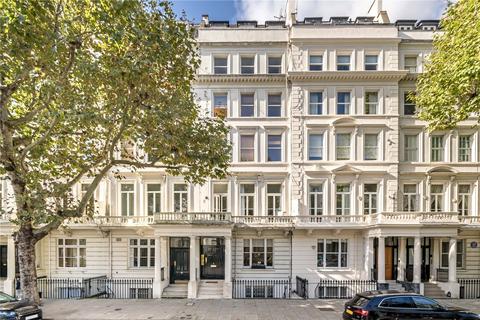 London SW7